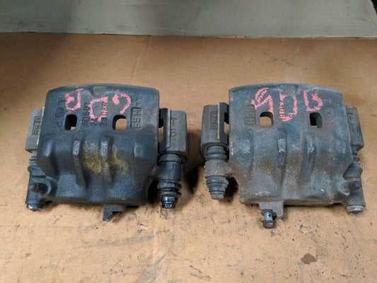 SUBARU IMPREZA STI GDB FRONT BRAKE CALIPER PAIR 2000-2003