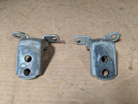 2004 NISSAN SKYLINE V35 COUPE LEFT DOOR HINGE PAIR 06/01-06/07